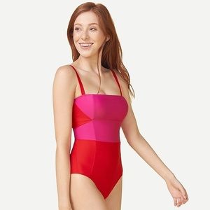Summersalt Sunbather Onepiece NWT & liner